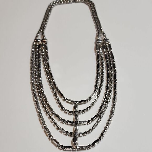 Elegant Silver Vintage Necklace - Picture 7 of 8